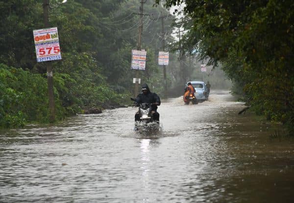 spilled  புதுச்சேரியில் விடிய விடிய கனமழை... கொட்டியது;  24 மணி நேரத்தில் 15.52 செ.மீ., பதிவு