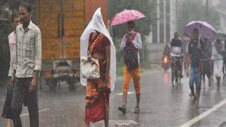 12 மாவட்டங்களில் கொட்டப்போகும் கனமழை ..சென்னைக்கும் வானிலை மையம் அலர்ட்!